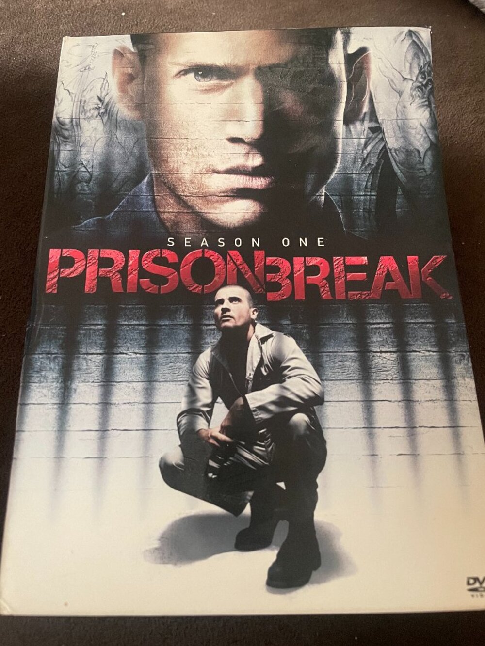 Prison Break Season 1 DVD collection- set of 6 dvd's